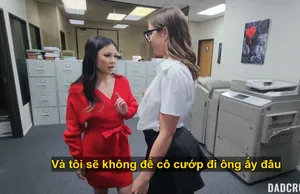 Những con cặc đen thùi lùi thay nhau nhấp lồn em